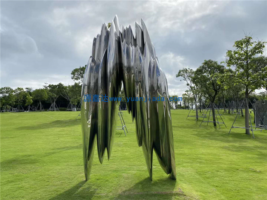 鏡面不銹鋼雕塑